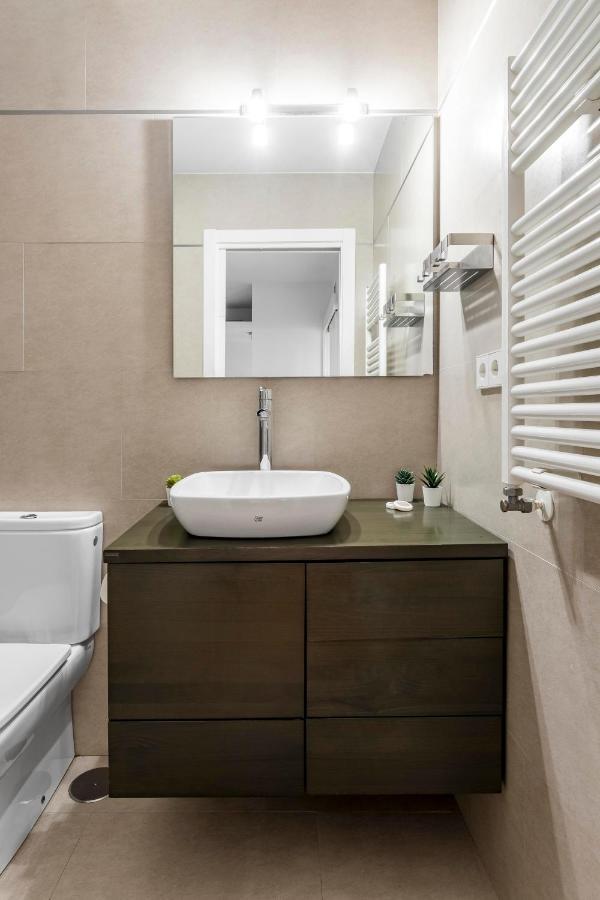 Charming Tirso De Molina III Lägenhet Madrid Exteriör bild
